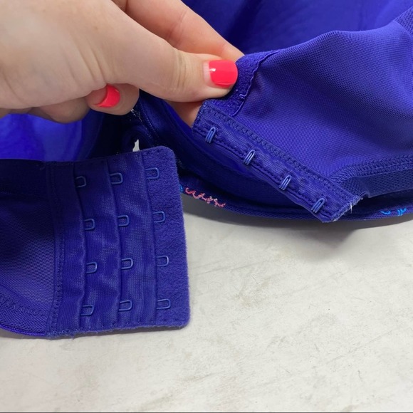 Cacique Blue Floral Bra - Picture 7 of 9